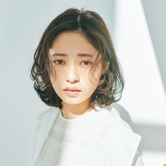 【重さを脱却】レイヤーの軽さと柔らかな動きで魅せる「揺れボブ」3選