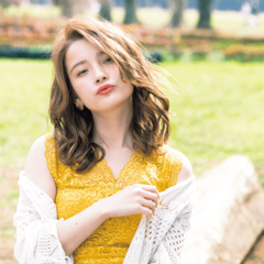 ふわっと肩の力を抜いたような ゆるウエーブで魅了