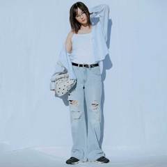 本田翼「彼氏に会っても可愛いって思われそうな絶妙バランス♥」ゆるっと透明感がたまらない【クラッシュフレアデニムコーデ】