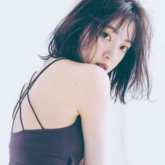 堀未央奈の美背中に注目！　今っぽカワイイ【キャミ服コーデ3選】