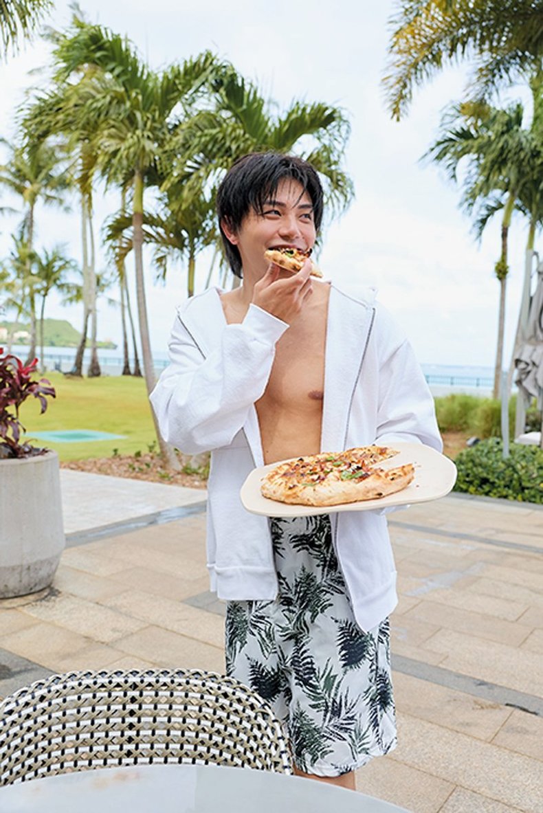 武知海青。ar7月号より