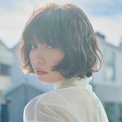 【ボブ】ふわふわボブの中にアンニュイな魅力がチラリ