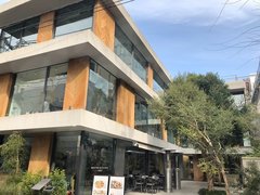 【FONS】ヘルシーで品よく、美しく。”27歳からの上質な美髪”がコンセプトのサロン