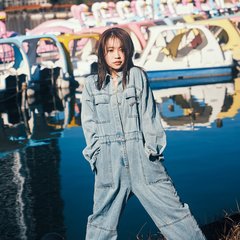 大原優乃、最旬コーデをまとい上野に出没♡機能性もデザイン性も極めたスタイリッシュなジャンプスーツを着こなす