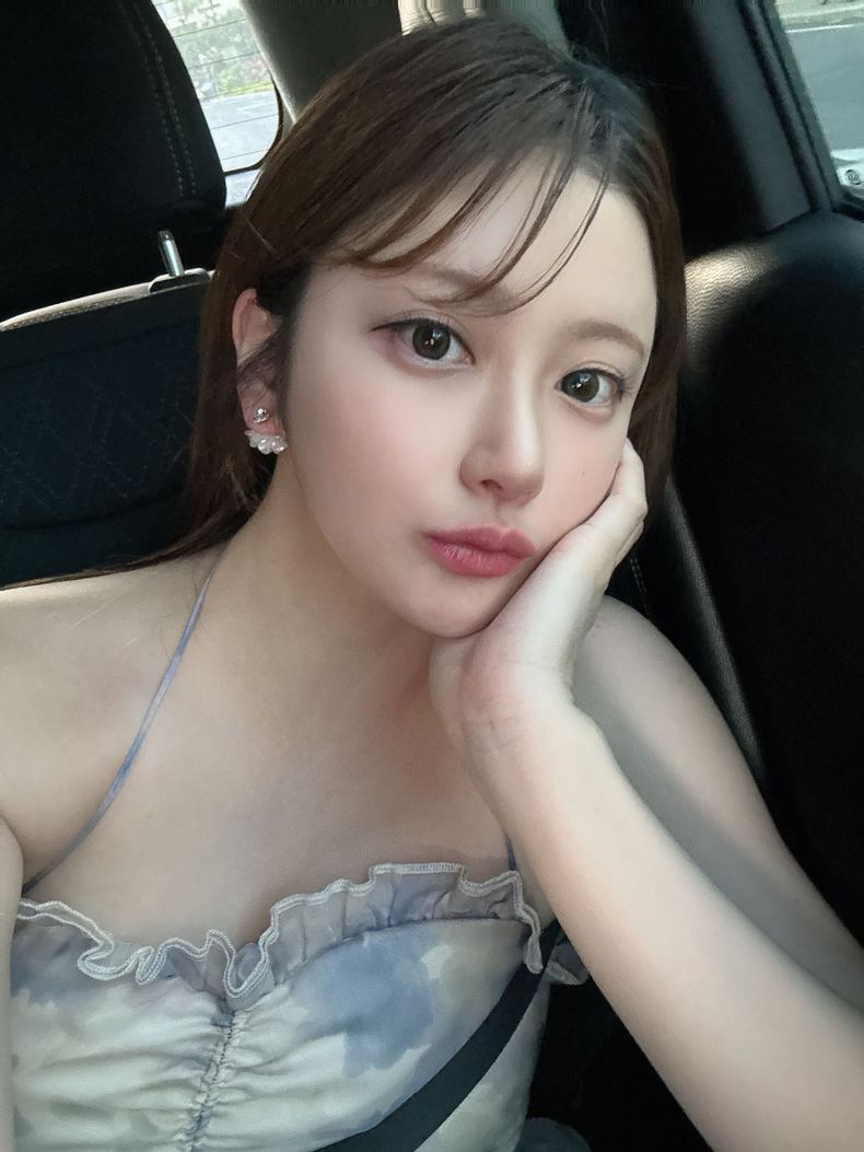小澤美里さん 面長解消メイクによるビフォーアフター