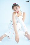 オーバーオール¥19,800/ガールズソサエティ シュシュ¥1,650/スリーハンドレッド バイ ロサンゼルスアパレル ミュール¥2,999/H&M(H&M カスタマーサービス)