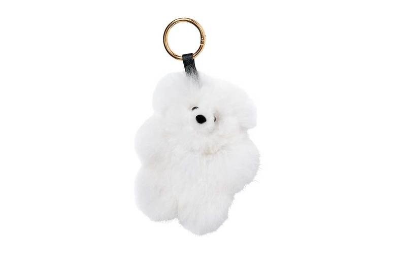 最新「ファーアイテム」17選 バッグ・ハット・小物編　チャーム￥4,950／コージー （ル　タロン グリーズ ルミネ新宿店）