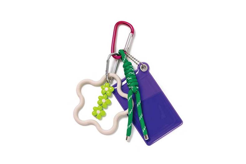 チャーム￥2,530／スリーフォータイム（ジオン商事）