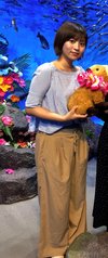 ar girl阿部舞理奈。ワイドパンツばかり履いていた頃の写真