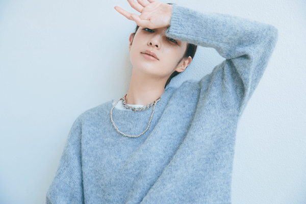 「Q.普段のニットをオシャレに見せるには？」今すぐ知りたい【レイヤードテク】3つ