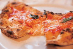 グルメ王が何度も通うお店、知りたくない？ 中までチーズたっぷりのピザにもう虜♡【フォーリンデブはっしー】