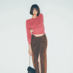 寒い時期って結局ニットが有能なんです！ニット×チラ見えのさりげな色っぽ服３選