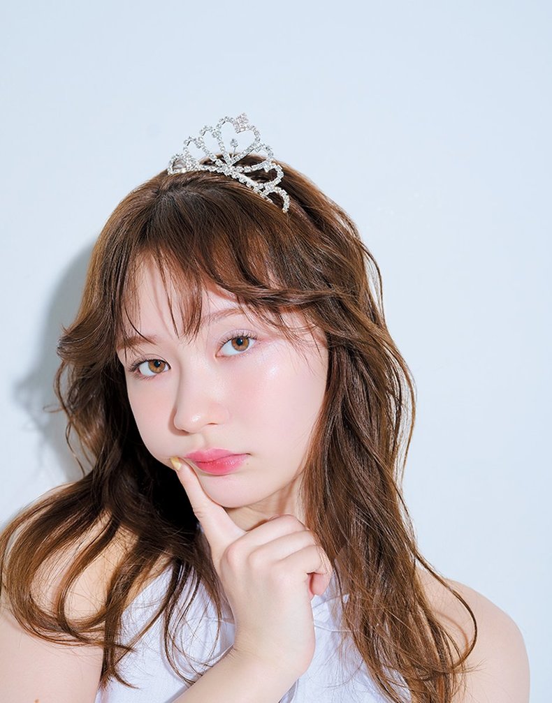 畑芽育。ar5月号より