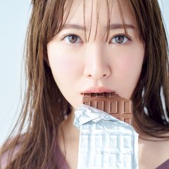 小嶋陽菜のメイクアップアワード♡こじはるメイクに必須の9つのコスメって？【こじはるメイクHOW TO】