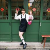 【LOVE度別・スニーカーコーデ】友達以上恋人未満の彼とのデートは差し色ワザで可愛げ盛りが正解♡