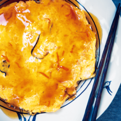 「オムレツみたいにふわっふわ！」半熟卵に甘酢あんがマッチしたカニ玉【天野っちの今日のごはん】