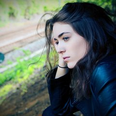 【恋愛心理テスト】「この女性は一体何を考えている？」答えでわかる『あなたが次に恋に落ちる相手のタイプ』