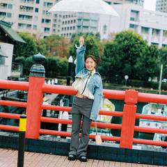 大原優乃、もんじゃの街として有名な月島に参上！着回し力抜群の春アウターをご紹介♡