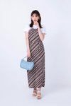 Tシャツ¥1,000/ユニクロ ユー(ユニクロ)、ワンピース¥13,970/カプリシュレマージュ、ヘアピン¥1,540/アネモネ(サンポークリエイト)、イヤリング¥3,520/ミミサンジュウサン(サンポークリエイト)、バッグ¥4,510/アネモネ(サンポークリエイト)、サンダル¥7,590/ランダ