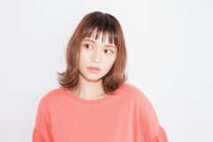 ツヤ束バングが シンプルボブを おしゃれに格上げ