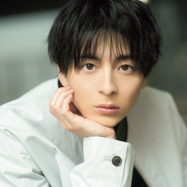 高杉真宙　サイン入りポスター　B2サイズ　異動辞令は音楽隊！ 映画『異動辞令は音楽隊！』に出演中の高杉真宙にインタビュー♡「TV