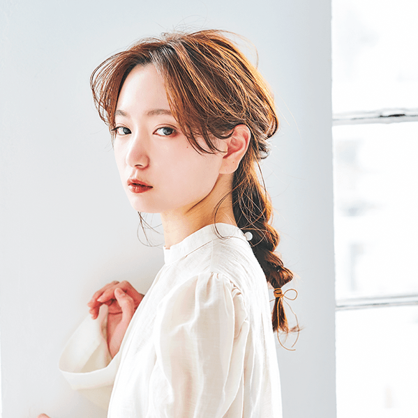 アレンジ苦手…(涙) そんな不器用さんにオススメする、簡単三つ編みアレンジ4選