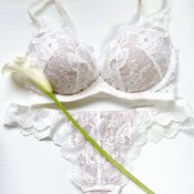 田中みな実さんに憧れて…♡ラクチン下着ばかりだった私が【胸の丸みがキレイに見えるランジェリー】を買ってみた