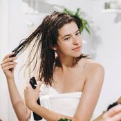 【ヘアケア】なりたい髪質別おすすめオイル45選!正しいヘアブラシの使い方、アホ毛処理、美髪に必要なことをプロに取材