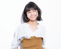 ダークなカラーが断然今っぽい 切りっぱなしボブ