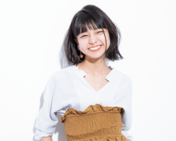 ダークなカラーが断然今っぽい 切りっぱなしボブ