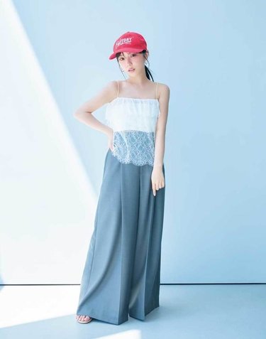与田祐希さん×arイイ女コーデ特集【2025最新】デニム・adidasガゼル