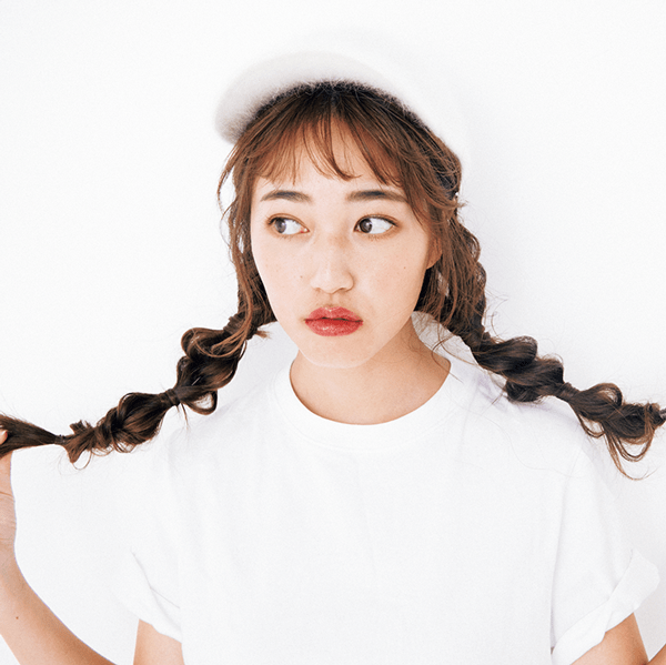 実はそんなに難しくない！　三つ編み×くるりんぱの簡単アレンジ教えます