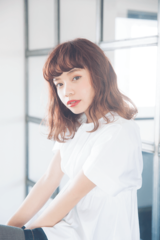 ハイライト仕込みの カラーで軽やかさをIN