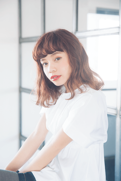 ハイライト仕込みの カラーで軽やかさをIN