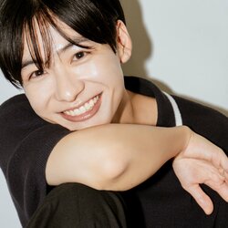 イケメンすぎると話題♡カンテレアナウンサー・秦令欧奈(はだれおな)、ストレス解消法は？「1人で飲みにいくことが多くて…」普段は明かされないプライベートもネホハホ♡
