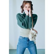 佐藤晴美、太ももの細さが超理想的!定番デニムを旬にアプデする【しゃれみメイク】