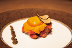 本当は教えたくない…ひとり占めしたくなる美味さ"生うにのせステーキ"がやばい【フォーリンデブはっしー】