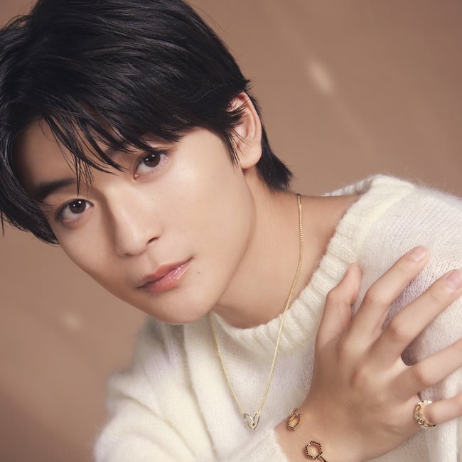 高橋文哉「自分の光を見失ったとき…」プロデュースブランド『BLANK SPACE』ホリデーコレクションへ込めた”願い”とは？