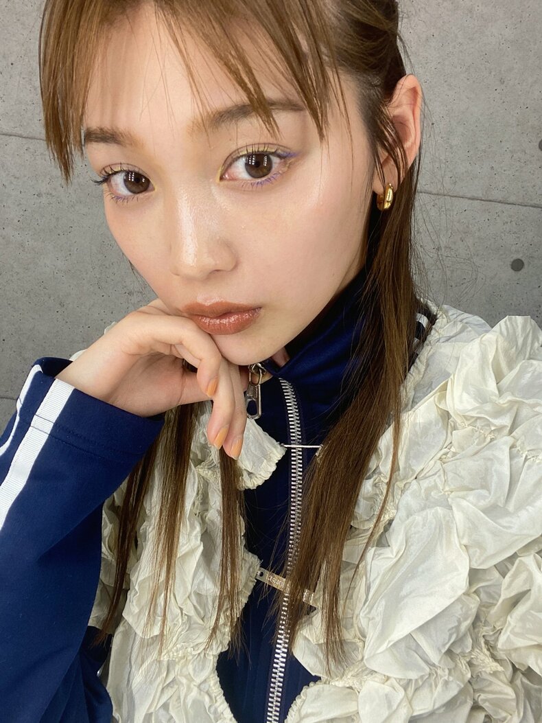 argirl伏屋璃乃(ヘアケアにハマる前の写真)