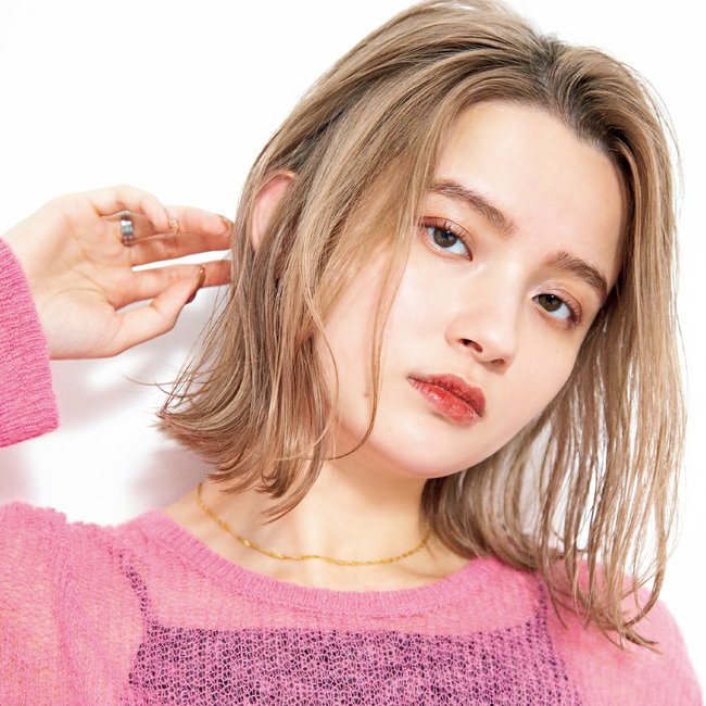 「イエベだから肌のくすみが気になります…」その悩み髪型で解消！　脱・コンプレックスできるヘア4選