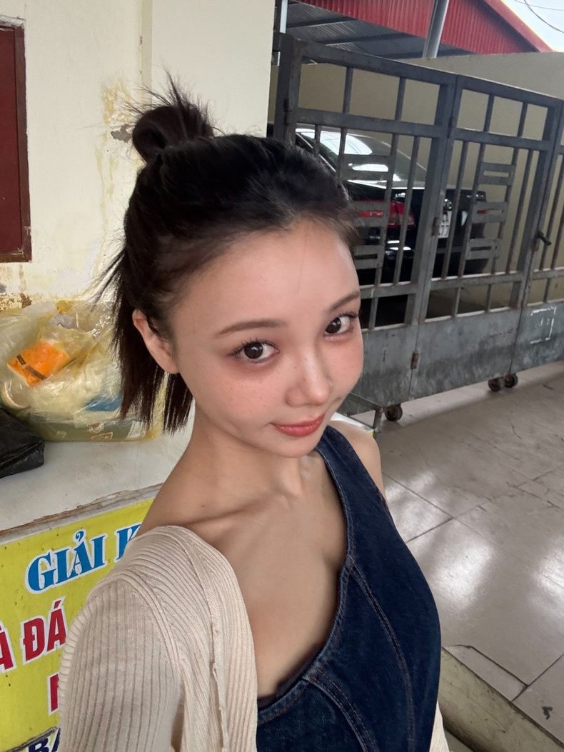 愛甲ひかり。イエベメイクの写真