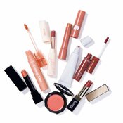 累計230万本、累計100万本…メガ売れアイテム続出。想像を絶する売れ行きを記録した、ブランドのアイコン的存在【メガ売れリップ】8選