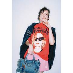 ゆるスポMIXスタイルにも品格を♡ 洒落感MAXにアプデできちゃうバレンシアガのインパクトTをご紹介