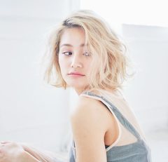 透ける肌がドラマティック♡秘密めいたチュールボブ