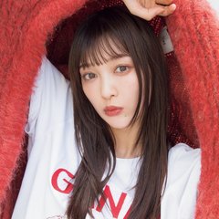 【ロング】レイヤー×パッツンバングで目力＆小顔強化大作戦