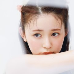 りんくま、唇ムッ♡の表情にきゅん！ ブラウンメイクに透明感をプラスする方法って？