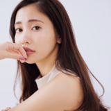 「ツーシャンは毎日の習慣です」　美容マニア佐野ひなこに聞く、サラツヤロングの秘訣って？♡