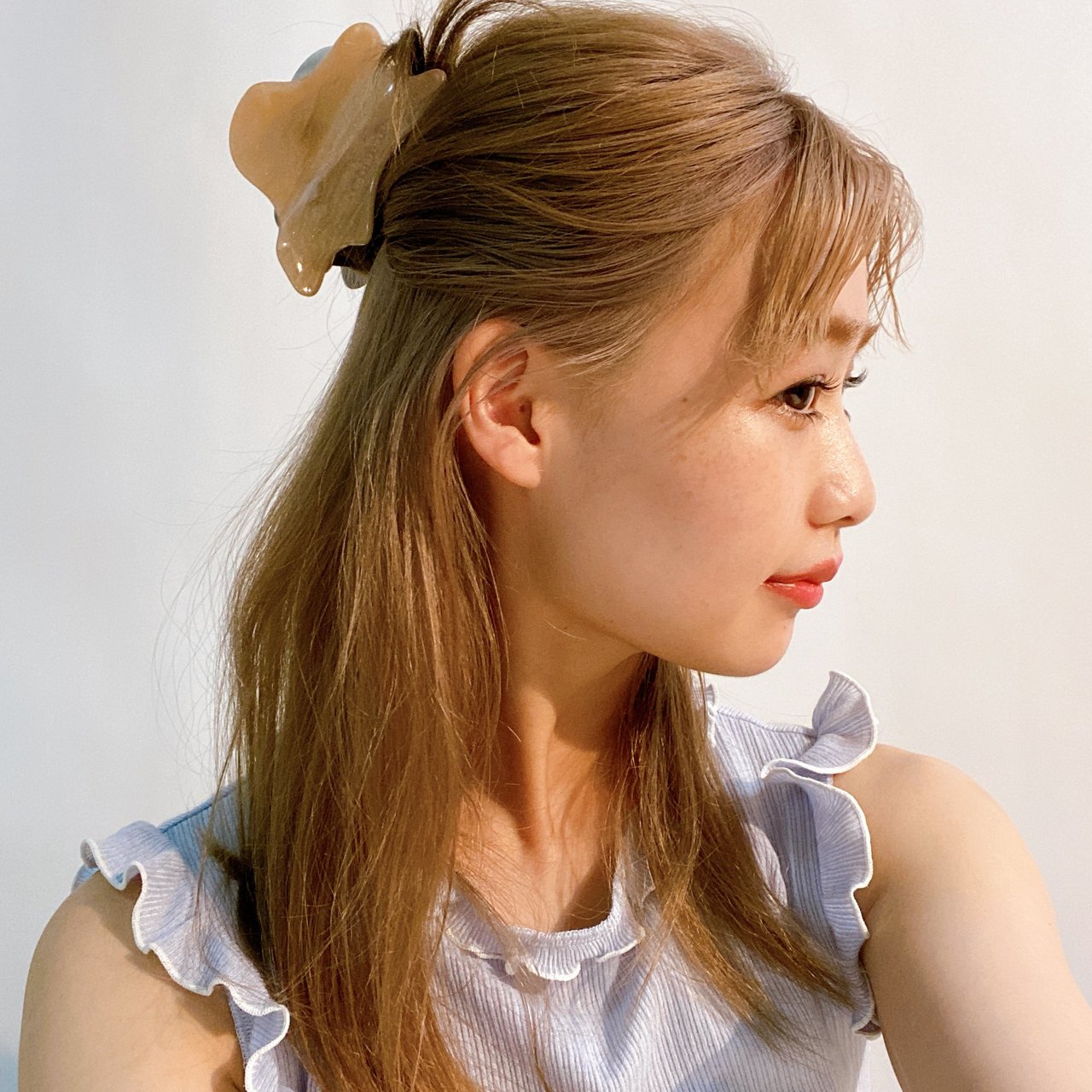 韓国女子に大ブーム バンスクリップ おしゃれにつけこなすコツは Ar アール Web 韓国女子に大ブーム バンスクリップ おしゃれにつけこなすコツは Ar アール Web