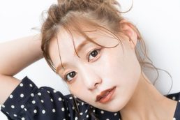 私、万年赤リップから卒業します! 旬のブラウンリップをおしゃれにつけこなすためのコツ4つ