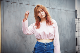 お目立ちピンクを甘フェロに。 ウブな透けバングで恋の駆け引きも完封勝利！